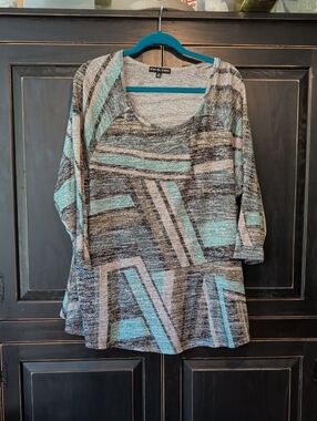 Kim & Cami Women's Geometric Scoop Neck Top - Aqua and Gray